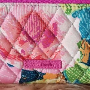 Vera Bradley Bags - Vera Bradley wristlet wallet Vera Bradley Bags - Vera Bradley wristlet wallet